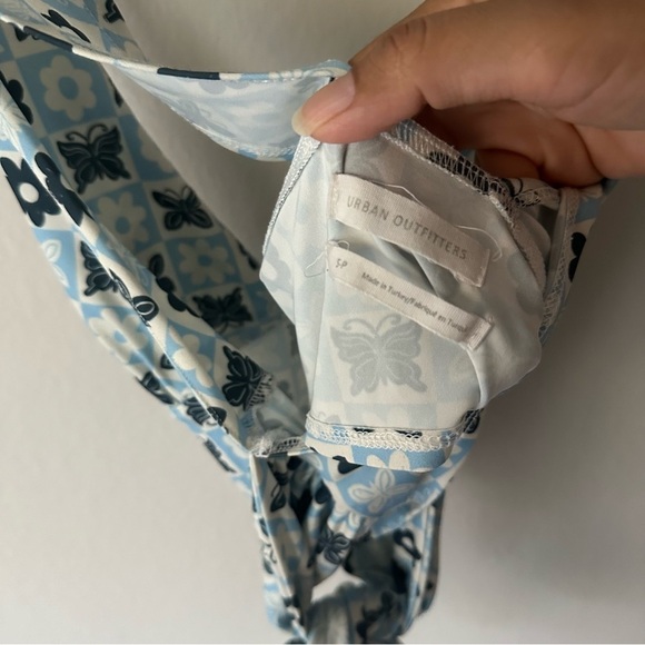 Urban Outfitters | Plunging Tie Back Phoenix Tank S - Picture 5 of 7